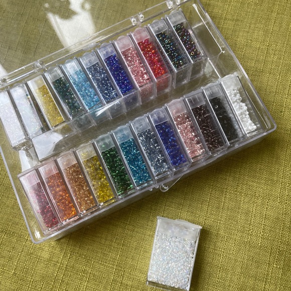 Bead Box - Picture 3 of 3